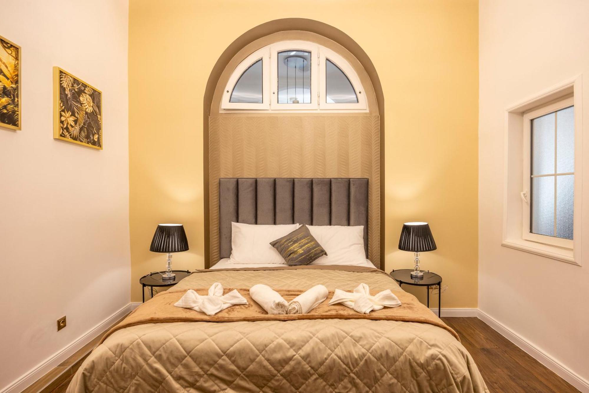 High-End Luxurious Quentin Residence In The Heart Of Budapest — Photos 2