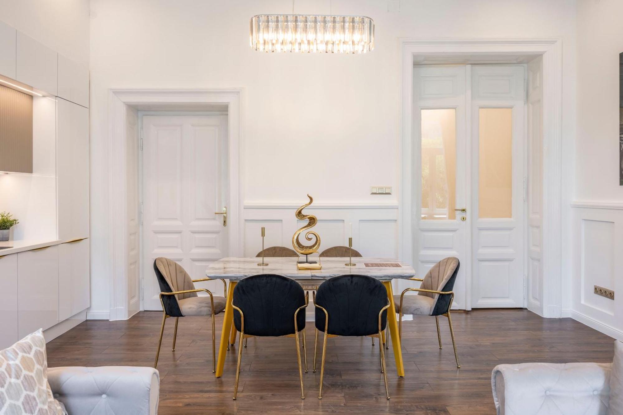 High-End Luxurious Quentin Residence In The Heart Of Budapest, Budapest